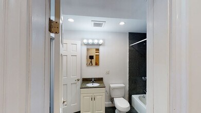 15 Walbridge St, Unit 19 in Boston, MA - Building Photo - Building Photo