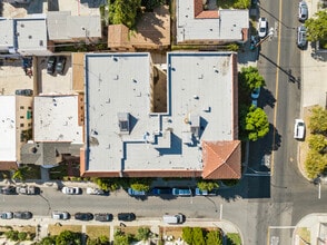 103 S Edgemont St in Los Angeles, CA - Foto de edificio - Building Photo