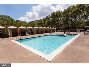 201 N 8th St in Philadelphia, PA - Building Photo - Building Photo