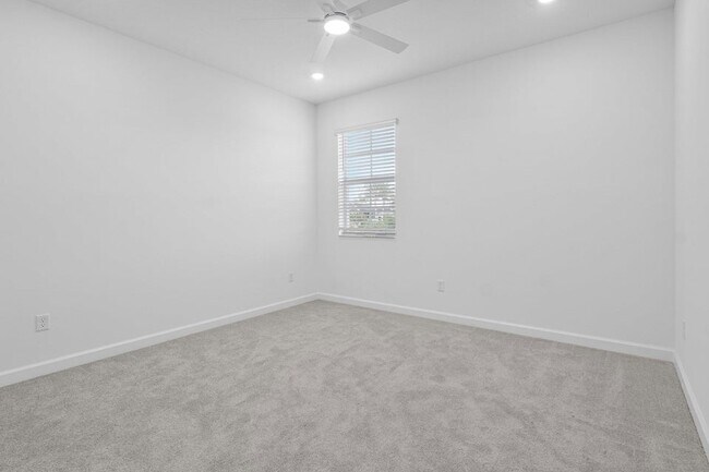 6843 Cobia Cir in Boynton Beach, FL - Foto de edificio - Building Photo