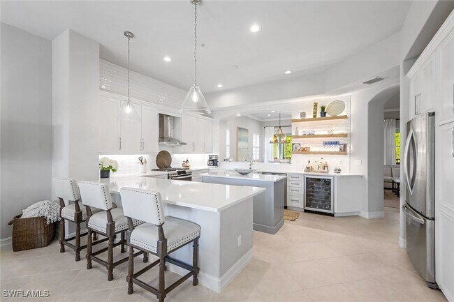 2851 Tiburon Blvd E in Naples, FL - Building Photo - Building Photo