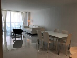 19390 Collins Ave, Unit 911 in Sunny Isles Beach, FL - Building Photo - Building Photo