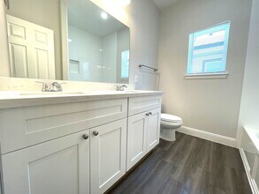 5214 Mayle St in Houston, TX - Building Photo - Building Photo