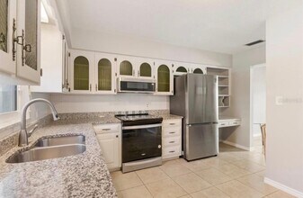 4716 Soapstone Dr in Tampa, FL - Building Photo - Building Photo