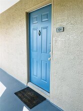 7330 Westpointe Blvd in Orlando, FL - Building Photo - Building Photo