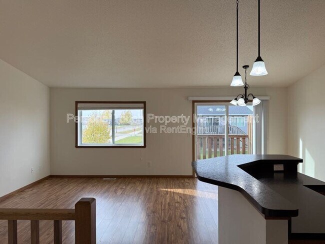 2380 5th St W in West Fargo, ND - Building Photo - Building Photo