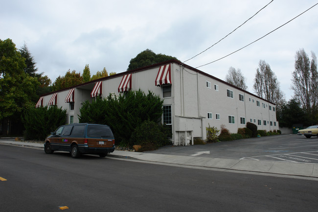 1910 46TH Ave in Capitola, CA - Foto de edificio - Building Photo