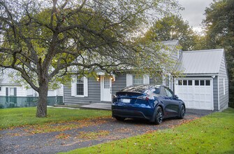 202 S Washington St in Binghamton, NY - Foto de edificio - Building Photo