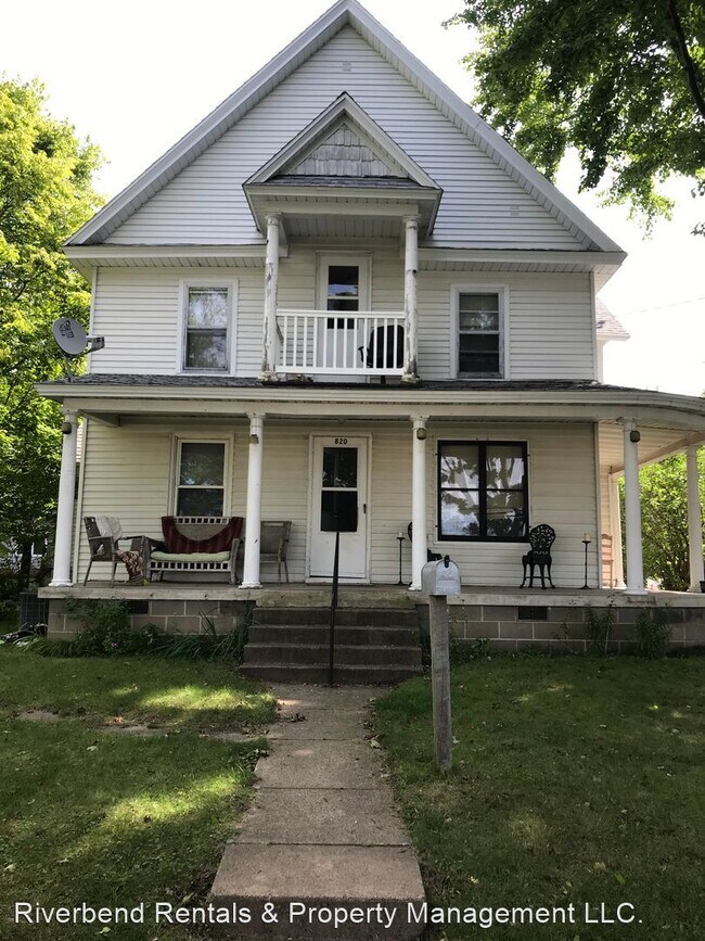 820 10th St E photo'