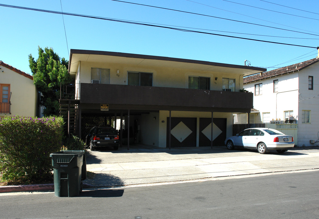 150-156 W K St in Benicia, CA - Building Photo