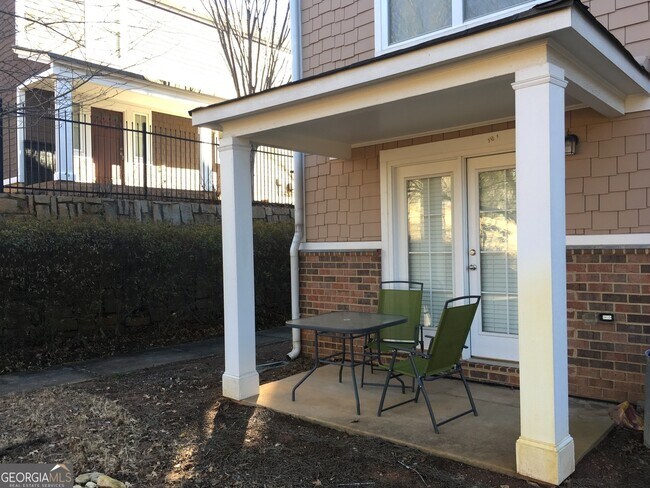 1035 Barnett Shoals Rd in Athens, GA - Building Photo - Building Photo