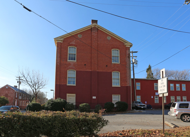 101 W South St in Frederick, MD - Building Photo - Building Photo