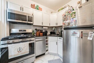 922 Park Ave in Hoboken, NJ - Building Photo - Building Photo