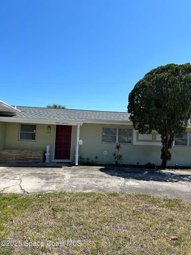 1213 Banana River Dr in Satellite Beach, FL - Building Photo - Building Photo