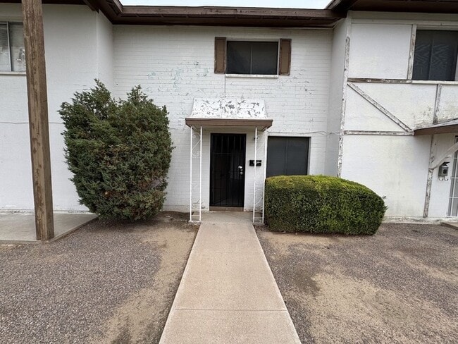 property at 4606 N 71st Ln