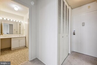 11801 Rockville Pike in Rockville, MD - Building Photo - Building Photo
