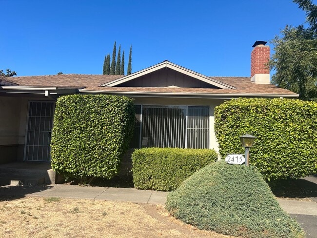 property at 2465-2475 Pillsbury Rd