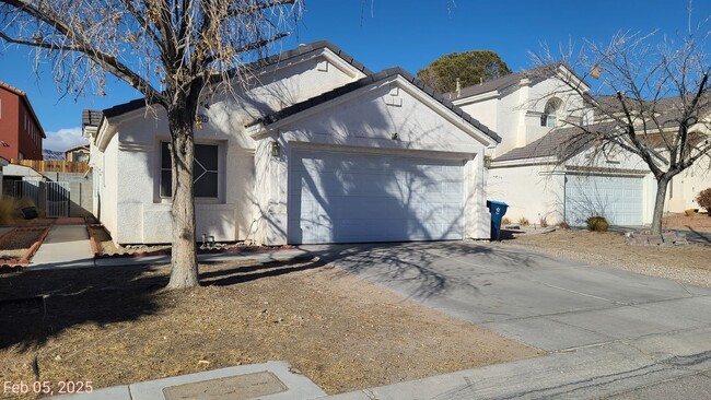 4333 Coyote Crest Ct in Las Vegas, NV - Building Photo - Building Photo