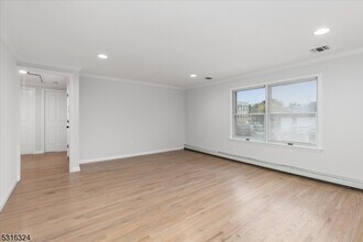 4 Coppola St in Nutley, NJ - Building Photo - Building Photo