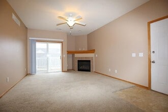 2323 E Porter Avenue #86 in Des Moines, IA - Foto de edificio - Building Photo