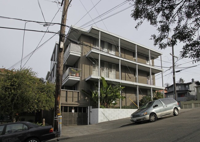 455 Newton Ave in Oakland, CA - Foto de edificio - Building Photo