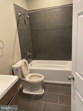 1527 Carpenter St in Philadelphia, PA - Building Photo - Building Photo