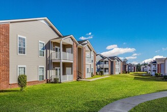 Piedmont Park Apartments in Hattiesburg, MS - Building Photo - Building Photo