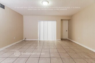 7937 Fairway Blvd in Miramar, FL - Building Photo - Building Photo