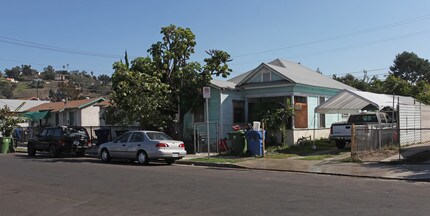 2616-2624 Carleton Ave in Los Angeles, CA - Foto de edificio - Building Photo