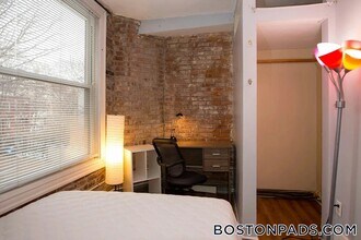 68 Hammond St in Boston, MA - Foto de edificio - Building Photo