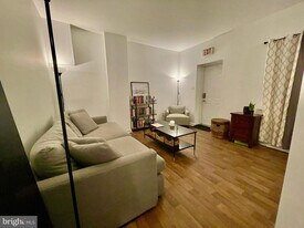 301 N Darlington St in West Chester, PA - Building Photo