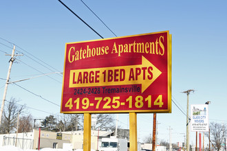 Gate House Apartments in Toledo, OH - Building Photo - Building Photo