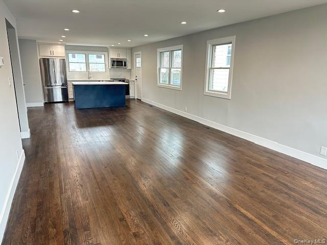 7 Linwood Rd N in Port Washington, NY - Foto de edificio - Building Photo