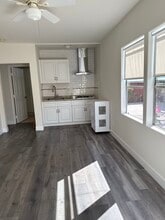 628 W Lexington Dr in Glendale, CA - Building Photo - Building Photo