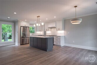 1090 Kenway Dr in Watkinsville, GA - Building Photo - Building Photo