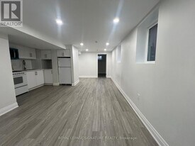 552 Monteith Ave in Oshawa, ON - Building Photo