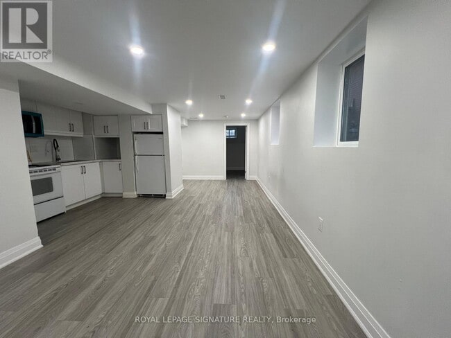 property at 552 Monteith Ave