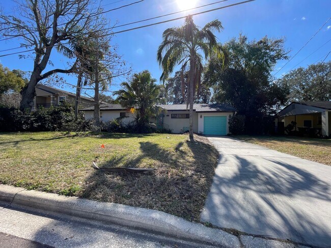 2700 E Church St in Orlando, FL - Building Photo - Building Photo