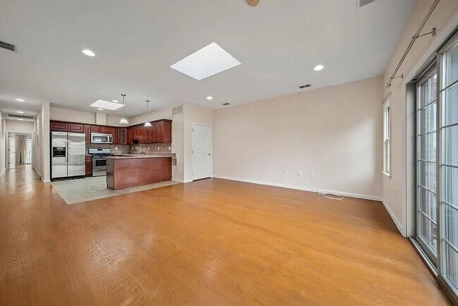 41 Wright Ave in Jersey City, NJ - Building Photo - Building Photo