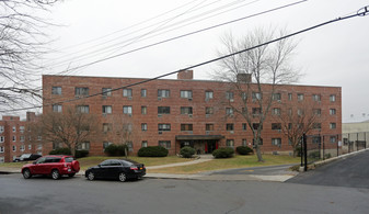 10 Sweetfield Cir Apartments