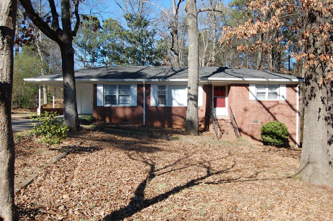 1806 Fairview Drive Southwest in Austell, GA - Building Photo