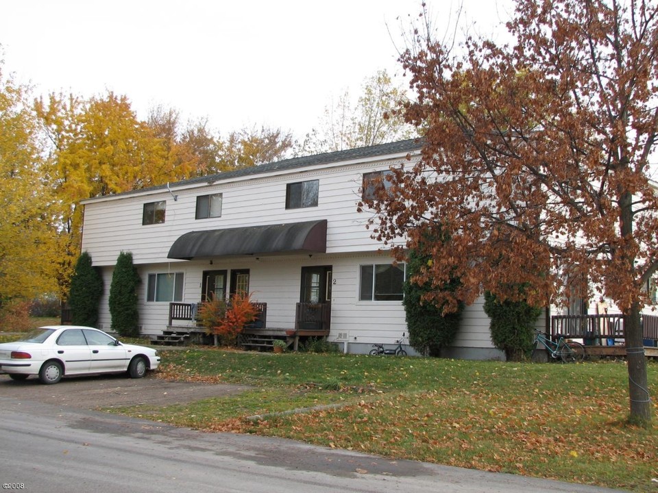1302-1304 5th St E in Polson, MT - Building Photo