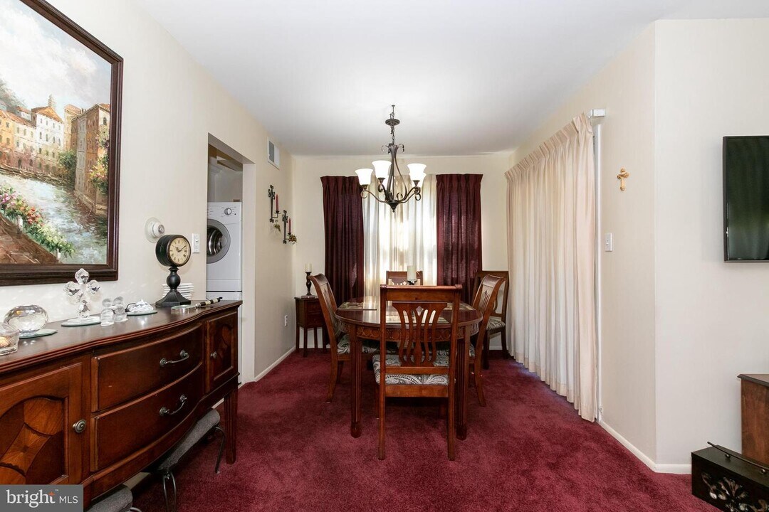 28 Florence Tollgate-Unit -1 in Florence, NJ - Foto de edificio