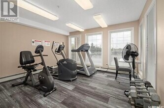 303 Lowe Rd in Saskatoon, SK - Building Photo - Building Photo