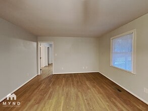 4629 Longbriar Dr in Gastonia, NC - Foto de edificio - Building Photo