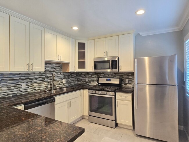 450 California St, Unit 3 in Santa Clara, CA - Building Photo - Building Photo