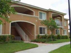 1830 Florida Club Cir, Unit 4207 in Naples, FL - Building Photo - Building Photo