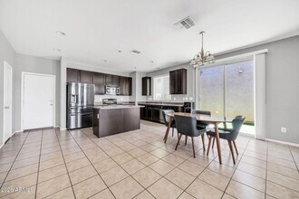 7770 W Alvarado Rd in Phoenix, AZ - Building Photo - Building Photo