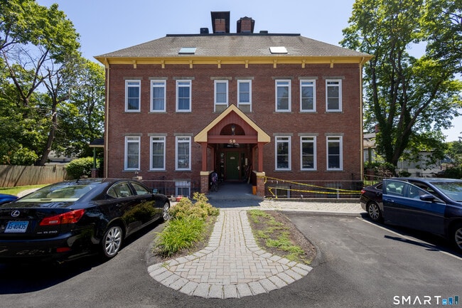 58 Woodley Ct