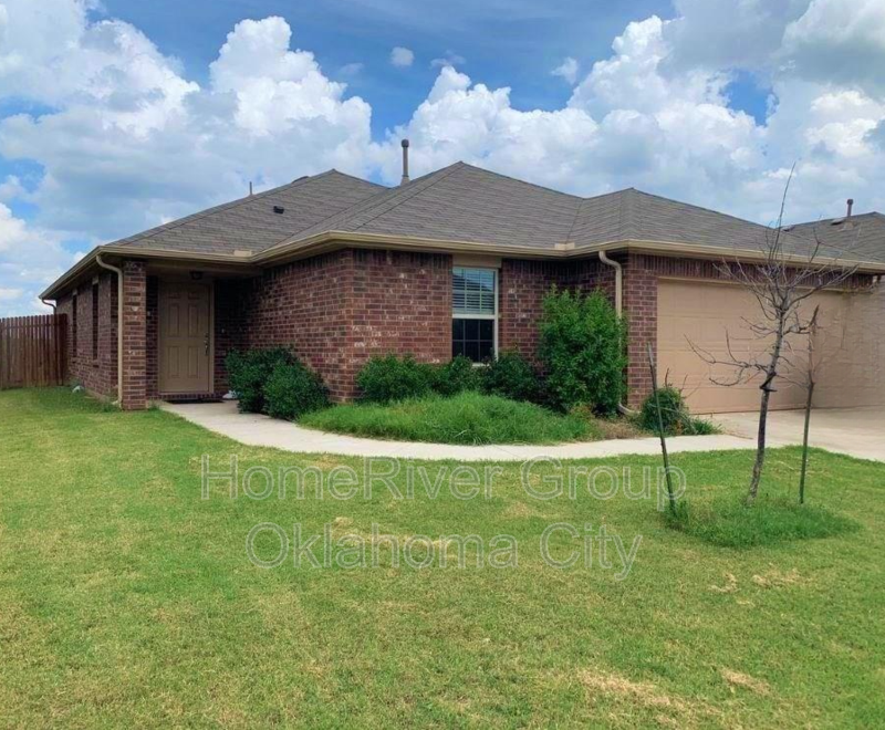 2520 Ressie Ln in Yukon, OK - Building Photo